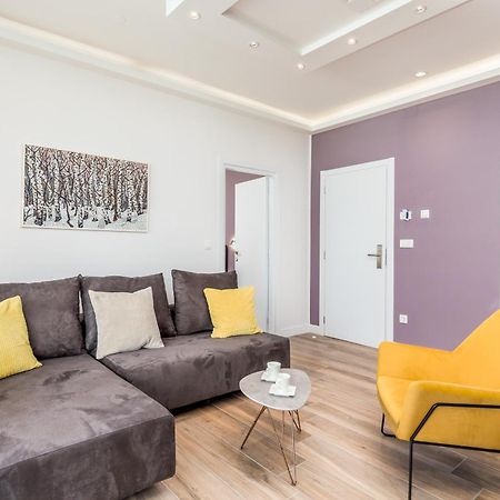 Apartments Liana Opatija Bilik gambar