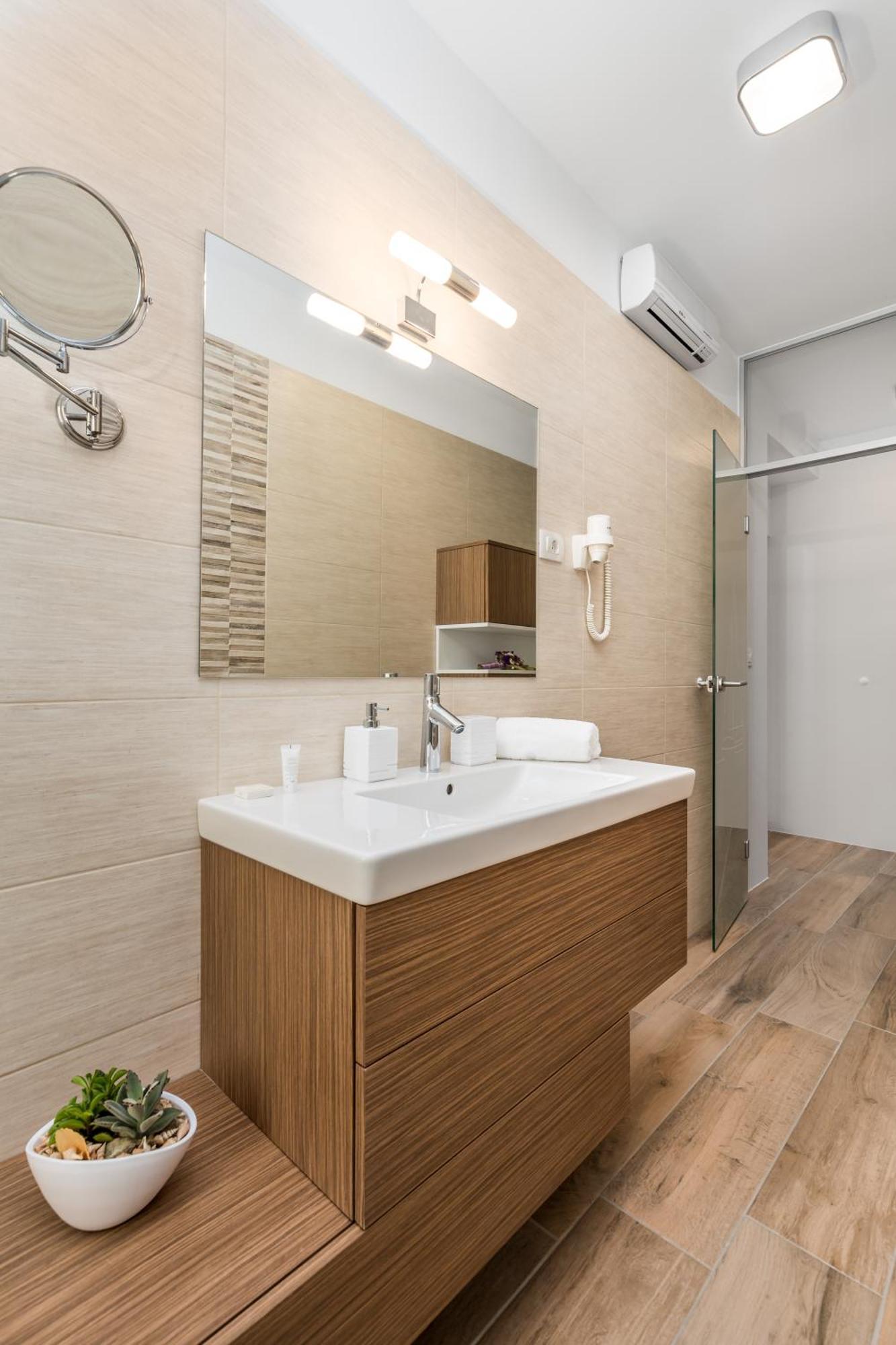 Apartments Liana Opatija Bilik gambar