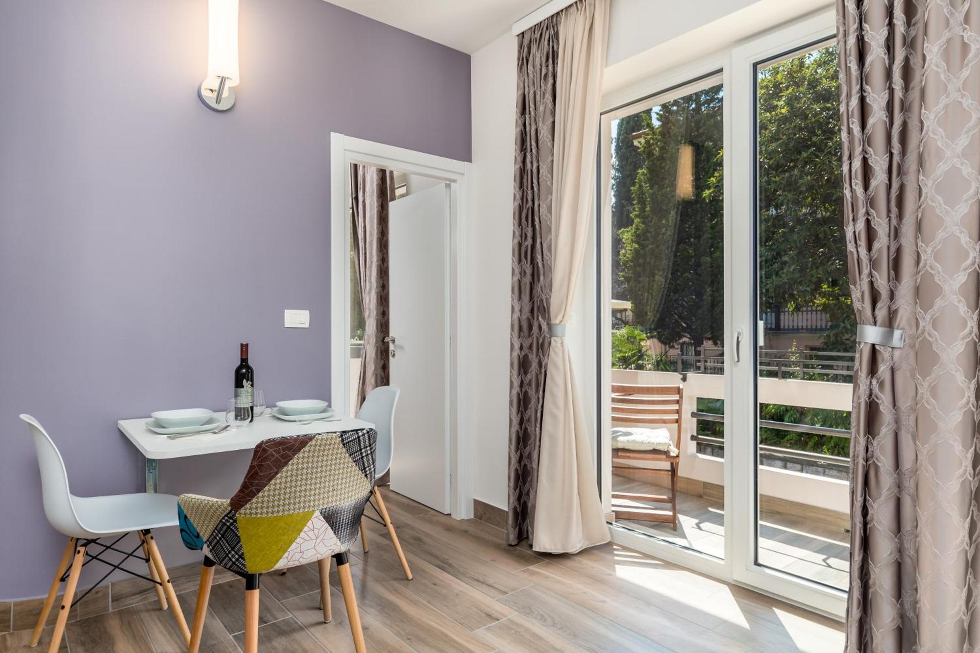 Apartments Liana Opatija Bilik gambar